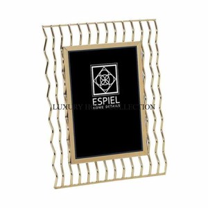 Chic Rustic <b>Metal</b> <b>Photo</b> <b>Frame</b> with Aged Copper Finished Perfect for Farmhouse Decor or Showcasing Special Family Moments - Product Image 2