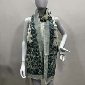 Dupatta en coton Mulmul fait main, écharpe décorative, dupatta élégant à imprimé pour femme, dupatta en coton imprimé à la main, dupatta en coton imprimé par un designer - Product Image 3