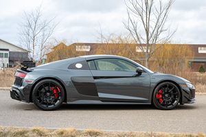 2023 R8 GT C0UPE Low Mileage Sound Engine Automatic Transmission Panoramic Sunroof LED Headlights Ready to Ship - Product Image 4
