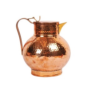 Tablette de haute qualité Avantages Ayurveda Pichet d'eau martelé en cuivre antique de cruche d'eau en cuivre à un prix abordable - Product Image 1