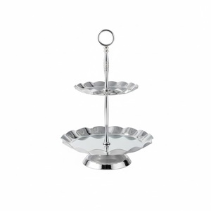 Support à gâteau moderne en métal argenté à 2 niveaux, écologique, en acier inoxydable poli, pour la présentation de desserts et de cupcakes lors de mariages et de fêtes - Product Image 1