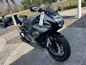 Premières ventes premium 2025 Suzuki GSX-R600 - Product Image 2