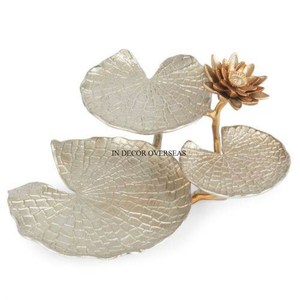 ถ้วยวางกลางโต๊ะชุบทองเงาวาวดีไซน์เนอร์ลายดอกบัวและใบโลหะมาตรฐานคุณภาพสูง - Product Image 1