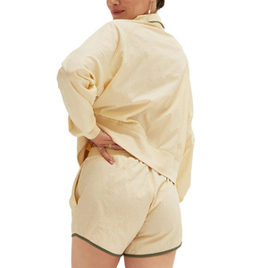 Nuevo diseño con cremallera recortada cortavientos conjunto de ropa deportiva para mujer chándal de nailon conjunto de 2 piezas al por mayor - Product Image 2