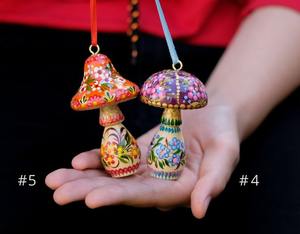 Adornos Colgantes Bordados a Mano de Alta Calidad para Decoración Navideña, Técnica de Bordado a Mano - Product Image 1