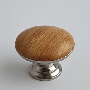 Perilla de madera de metal de latón hecha a mano con acabado antiguo con textura de grano natural para muebles elegantes con estilo de cajón - Product Image 5