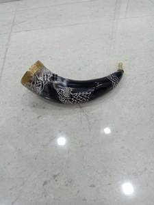 Corne de buffle sculptée à la main, style Viking, avec un design d'ange élégant, pour fêtes et festivals, et travail en laiton. - Product Image 2