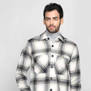 Chaqueta de camisa para Hombre | Chaqueta de Camisa de algodón abotonada duradera con bolsillos utilitarios y diseño elegante - Product Image 1