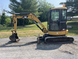 Mini-excavatrice d'occasion pour 305.5e2 5 tonnes avec moteur, pompe et engrenage - 99 kg légère - Belgique - Product Image 1