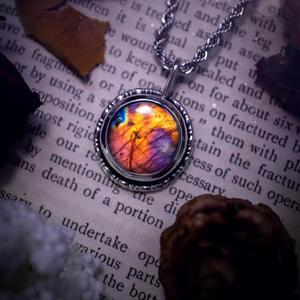 Collier pendentif délicat en argent avec Labradorite Spectrolite violet orange en argent Bijoux en cristal faits à la main pour elle - Product Image 1