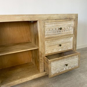 Aparador moderno hecho a mano en madera de mango macizo, armario con acento étnico MENORCA para almacenamiento en sala de estar o dormitorio - Product Image 2
