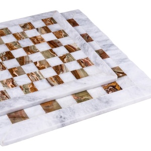 Pièces d'échecs en marbre brun et blanc avec échiquier en marbre, jeu d'échecs en marbre avec rangement, jeu d'échecs en onyx - Product Image 1
