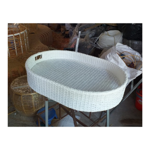 La mejor forma para el uso de la bandeja flotante de ratán en el agua de la piscina Bandeja flotante de ratán Villa de 99 GD - Product Image 4
