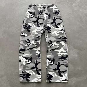 Pantalones Cargo de estilo callejero personalizados para hombre, chándal de caza al aire libre estilo todoterreno emparejado, conjunto de Sudadera con capucha y cremallera de camuflaje con diamantes de imitación - Product Image 3