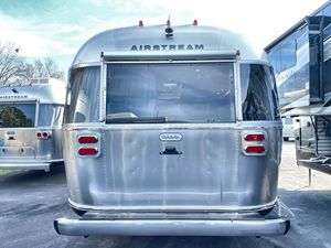 Vente flash : Mini-caravane de luxe en aluminium, modèle Airstreams Globetrotter 27FBT, pliable, légère, pour 6 personnes, caravane de voyage, camping-car - Product Image 4