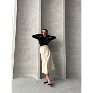 Jupe Ceinturée en Similicuir Noir TOPSHOW pour Femme, Motif Uni, Idéale pour Tenue Décontractée et Style Bureau - Product Image 4