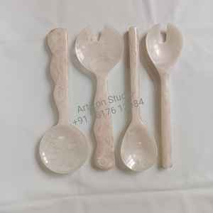 Juego único de resina para servir ensalada de vainilla, cuchara y tenedor coloridos hechos a mano para restaurante, buffet, hotel y comedor en casa - Product Image 3