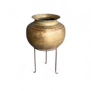 Maceta Cuadrada de Latón Antiguo, Ecológica, para Decoración de Interiores y Jardines, Florero de Escritorio con Diseño Floral - Product Image 1