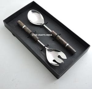 Vente en gros de saladier en acier inoxydable réutilisable avec manche en bois Ensemble de deux couverts pour maisons, hôtels et restaurants - Product Image 1