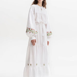 Robes décontractées papillon brodé respirant blanc à manches longues été et automne robe mi-longue pour les femmes - Product Image 1