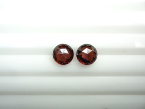 Granate rojo natural redondo brillante corte forma suelta piedra preciosa mejor calidad fábrica al por mayor para anillos colgantes y fabricación de joyas - Product Image 2