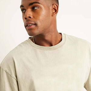 Camiseta de manga corta para hombre de alta calidad, Color liso Simple, transpirable, de gran tamaño, hecha en ropa de calle informal, patrón de logotipo de algodón - Product Image 2