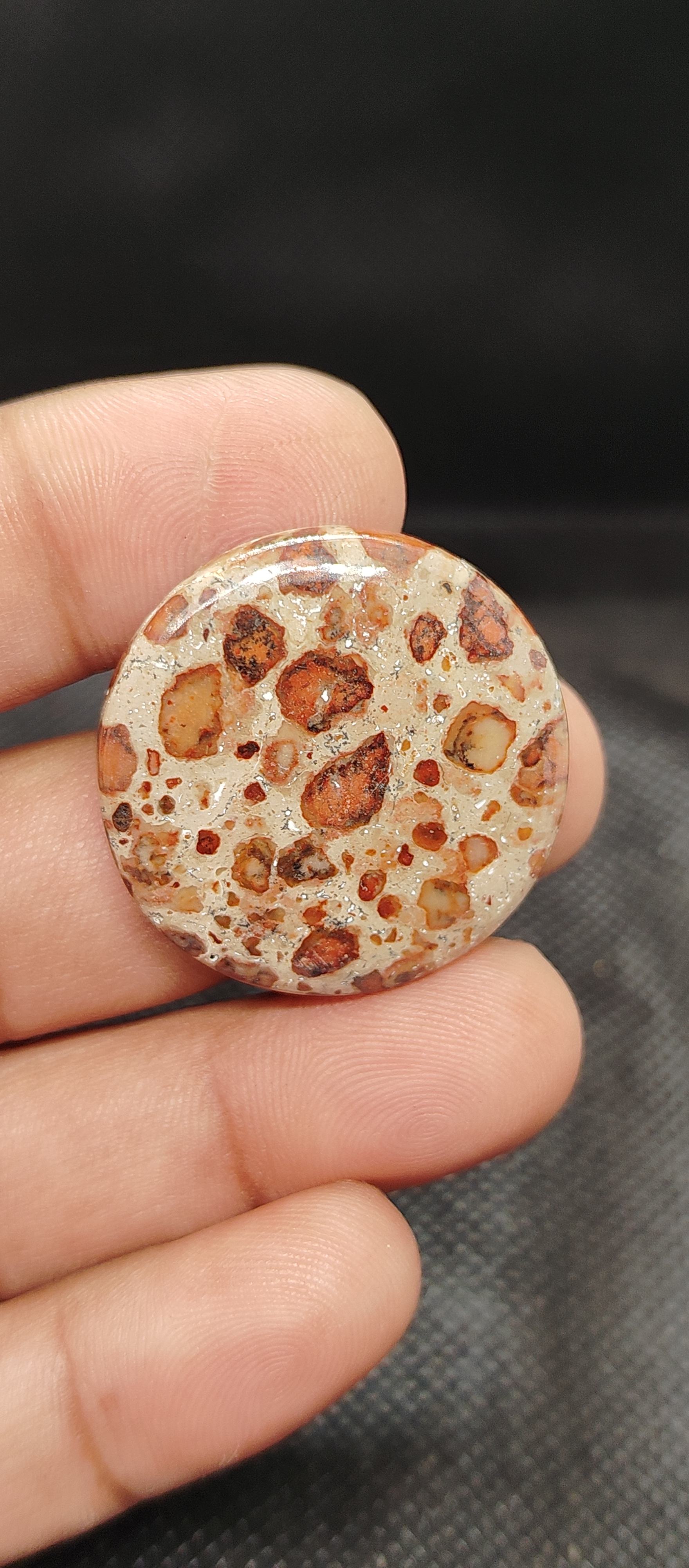 สีน้ำตาล