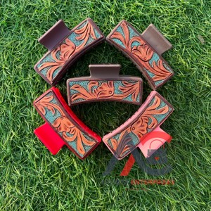 Nouvel arrivage d'épingles à cheveux élégantes en cuir repoussé de style occidental épingles à cheveux en cuir véritable accessoires pour femmes et filles - Product Image 1