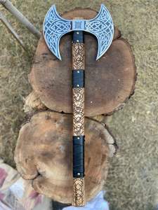 Hacha de Doble Cabeza con Mango Tallado a Mano en Madera y Hoja de Acero de Damasco o Carbono - Product Image 2