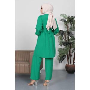 Conjunto de 2 Piezas de Algodón con Top Largo de Patrón Sólido Informal y Pantalones Cortos Midi con Cinturón y Detalle de Piedras para el Verano - Product Image 5