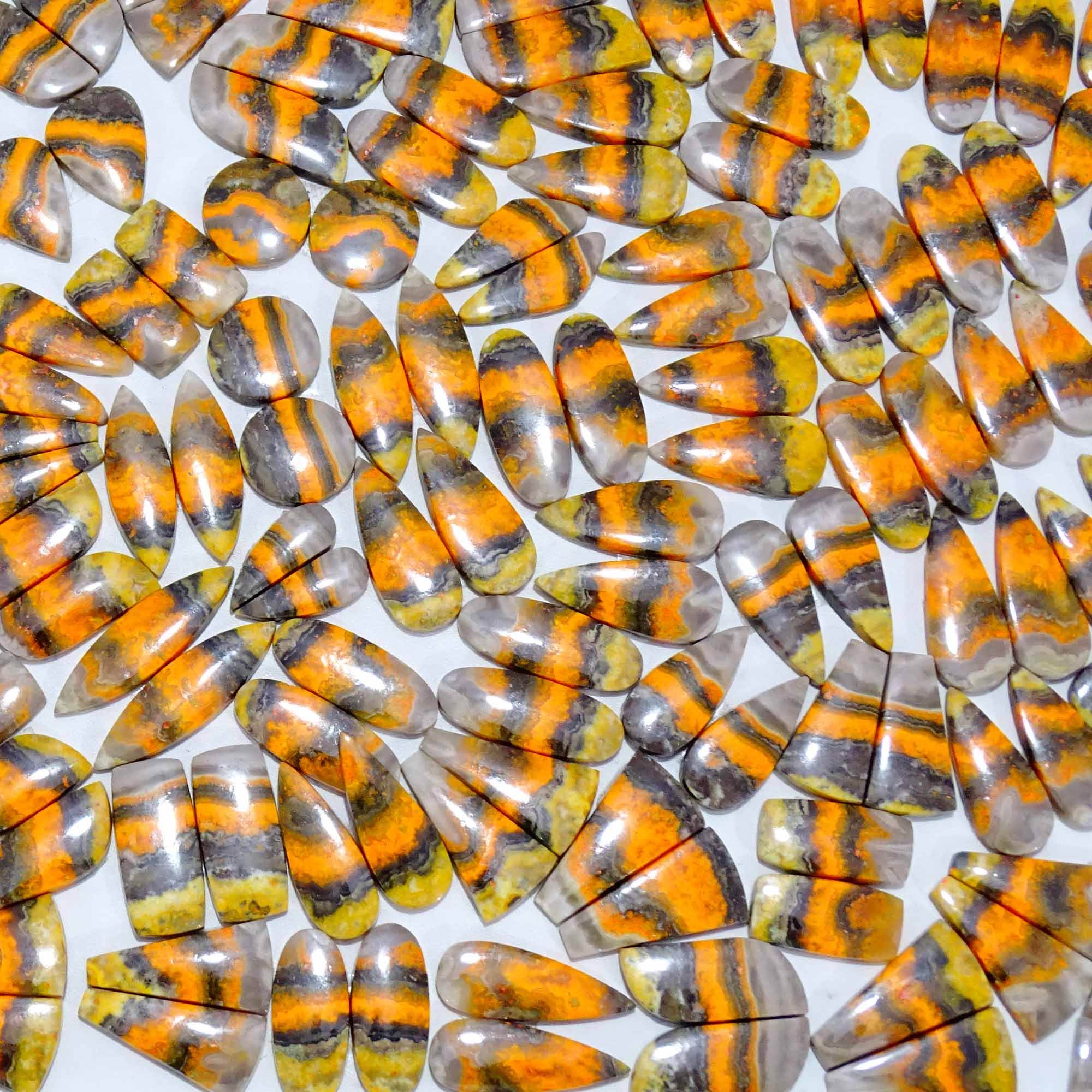 Comme le montre l'image