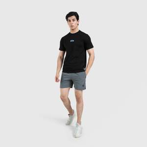 เสื้อยืดผู้ชายสีดำล้วน ผ้าคอตตอนเจอร์ซีย์ 100% ระบายอากาศได้ดี พร้อมปักลายตามสั่ง น้ำหนัก 180-240 กรัม - Product Image 4