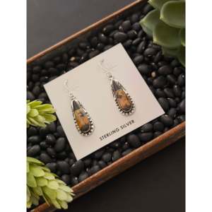 Pendientes Colgantes Hechos a Mano en Plata de Ley y Turquesa Negra Estilo Navajo con Forma de Gota de Agua - Product Image 4