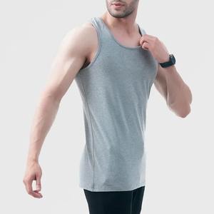 Camiseta sin mangas de gimnasio para hombre personalizada de alta calidad hecha de algodón - Product Image 4