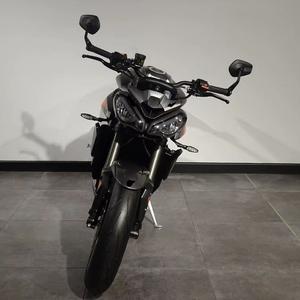 Disponible Triple 765 (Motocicleta) Nuevo - Product Image 1