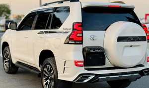 Toyota Land Cruiser Prado 2018 con Kit de Carrocería LIMGENE Instalado, Volante a la Derecha, Motor Diésel de 2.8L, Transmisión Automática, Encendido por Botón - Product Image 4