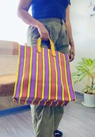 Sacs de plage et trousses de toilette rayées tendance en nylon recyclé tissé à la main, écologiques, avec fermeture éclair de haute qualité et logo personnalisé