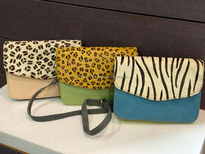 Nouveau Style occidental recyclé peau de vache fourrure cuir sacs à bandoulière de haute qualité à la mode véritable recyclé fourrure cuir fronde sac à main - Product Image 5