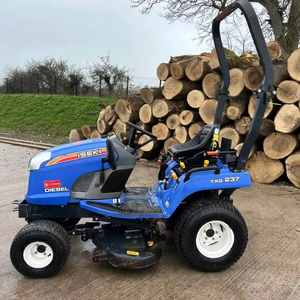 รถแทรกเตอร์ฟาร์มขนาดเล็ก TXG237 Iseki พร้อมตัวโหลดที่ต่ออย่างรวดเร็วและถัง22HP 4WD เครื่องยนต์ดีเซล540 PTO 3 POINT Hitch - Product Image 2