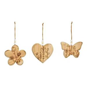 Adornos Colgantes de Madera de Mango con Forma de Corazón de Mariposa y Flores, Decoraciones Navideñas - Product Image 1