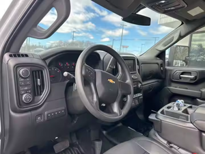Chevrolet Silverado 3500HD d'occasion 2022, conduite à gauche, norme Euro IV - Product Image 4