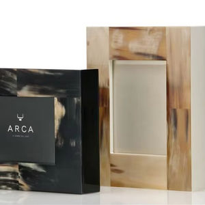 Cadre photo en corne rustique classique fait à la main avec des techniques traditionnelles parfait pour les collectionneurs de pièces de décoration artisanale - Product Image 1