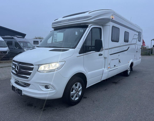 Camping-car de luxe 4x4 tout-terrain |   Camion-camping-car robuste pour expéditions |   Véhicule de camping tout-terrain diesel 4x4 avec panneaux solaires et climatisation - Product Image 4