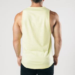 Vente en gros de débardeur de fitness en polyester/coton pour hommes avec logo personnalisé, sérigraphie et bouton - Product Image 3