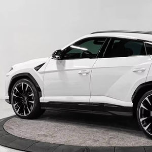 Lamborghini Urus 2021 PARFAITEMENT UTILISÉE - Product Image 1