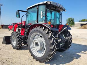 รถแทรกเตอร์มือสอง AGCO Massey Ferguson 4710 ขับเคลื่อน 4 ล้อ เครื่องยนต์ 100 แรงม้า เกียร์อัตโนมัติ รับประกัน 2 ปี เหมาะสำหรับงานเกษตรและก่อสร้าง - Product Image 5