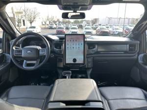 Ford F-150 Lightning LARIAT 2024 Usada en Buen Estado - Product Image 4