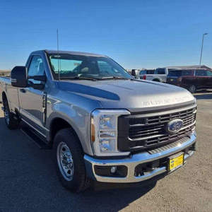 Pick-up F 350 Super Duty XL 2024 d'occasion, configuration standard, moteur turbo diesel, sièges en cuir, barre de toit en alliage d'aluminium - Product Image 1