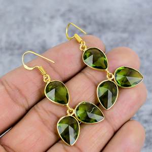 Pendientes colgantes chapados en oro de Plata de Ley 925 con forma de pera de tres piedras preciosas de peridoto para mujer, pendientes hechos a mano, regalo para ella - Product Image 4