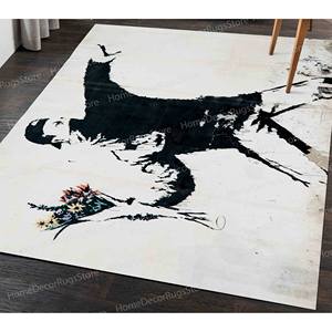 Alfombras de Banksy Lanzando Flores, Alfombras de Banksy con Motivos de Molotov, Alfombras con Grafitis de Flores, Alfombra Urbana, Alfombra de Chenilla - Product Image 2